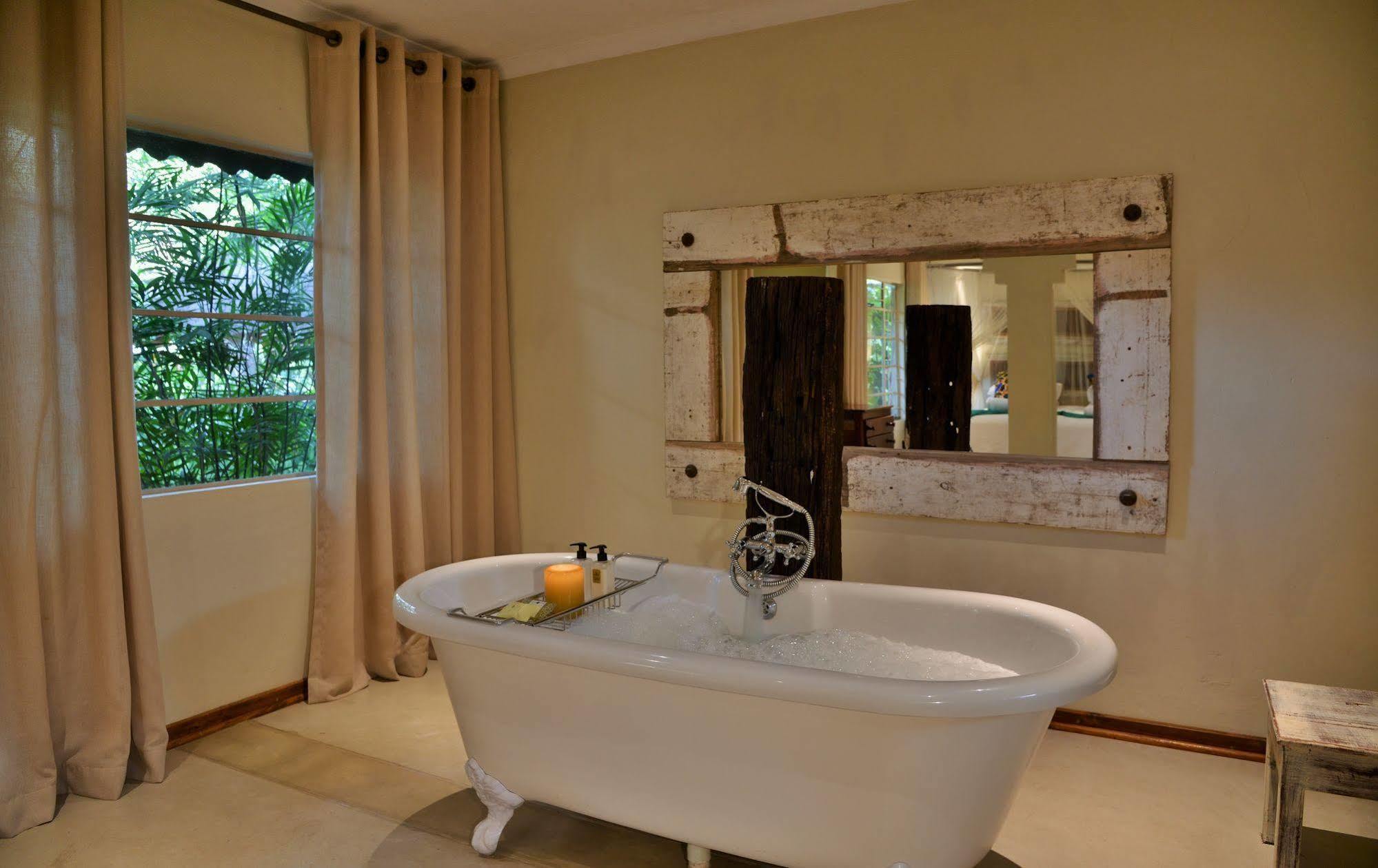 מפלי ויקטוריה Bayete Guest Lodge מראה חיצוני תמונה